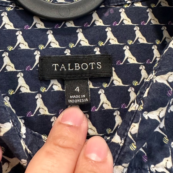 Pre-loved! TALBOTS Navy Dog Printed Button Down Shirt! - Picture 3 of 6